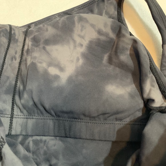 Oalka Tie Dye Crop Tank Top Bra Athletic Workout Athleisure Women's Size M - Picture 6 of 6